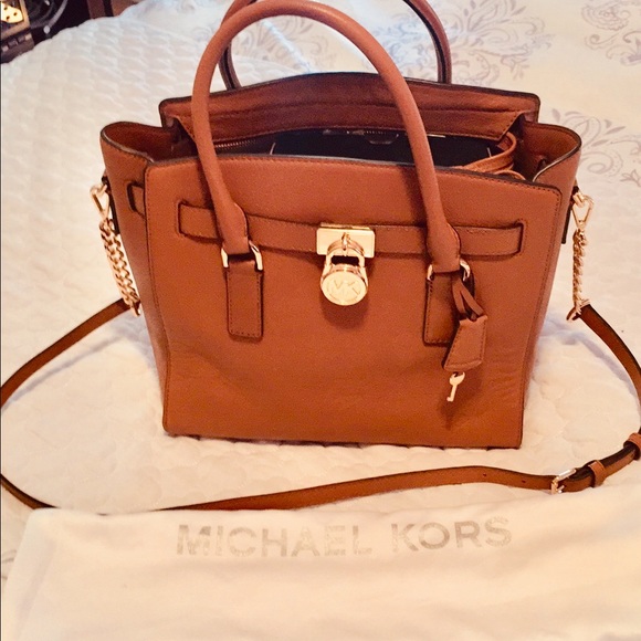 Authentic Micheal Kors satchel - Picture 2 of 4